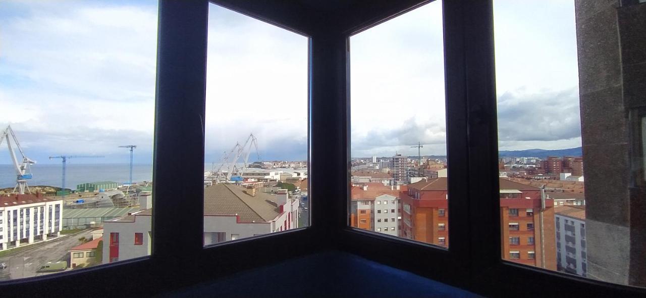 Alojamiento En Playa Del Arbeyal Gijón Exteriör bild