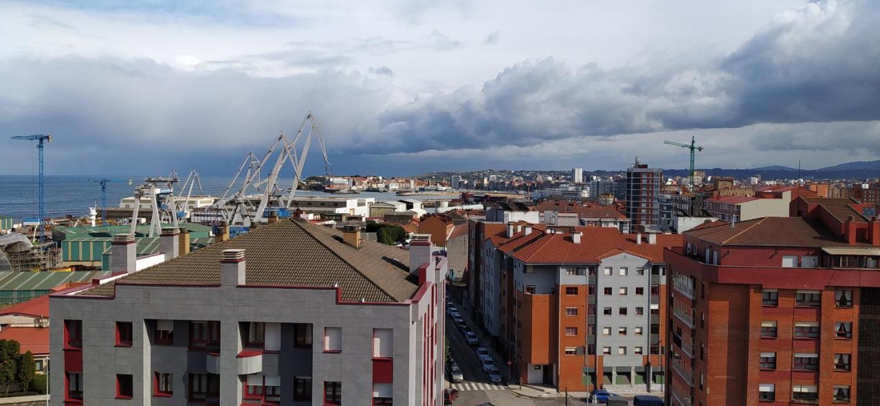 Alojamiento En Playa Del Arbeyal Gijón Exteriör bild
